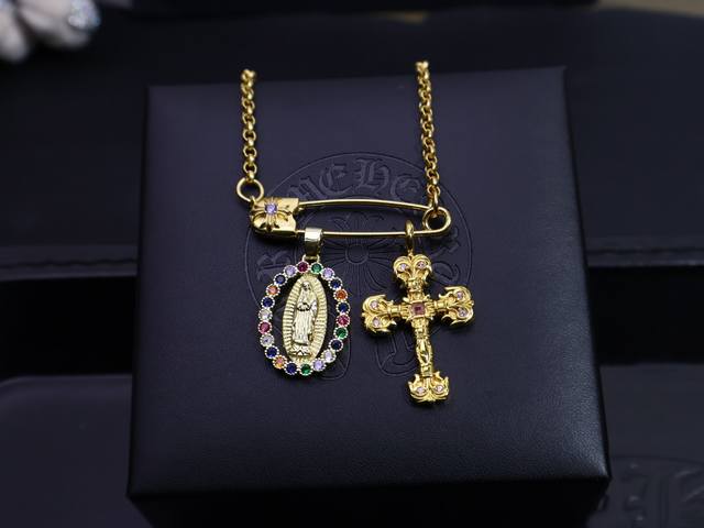 New Arrival] Croce Heart Necklace, Featuring Distinctively Patterned Designs Tha