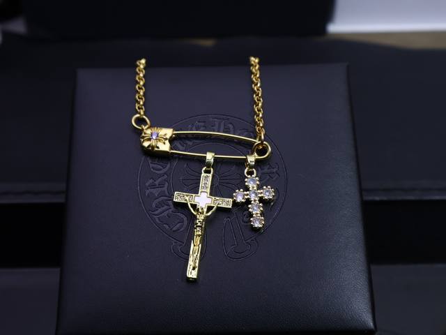 New Arrival] Chrome Hearts Necklace, Featuring Unique Floral Patterns And Design