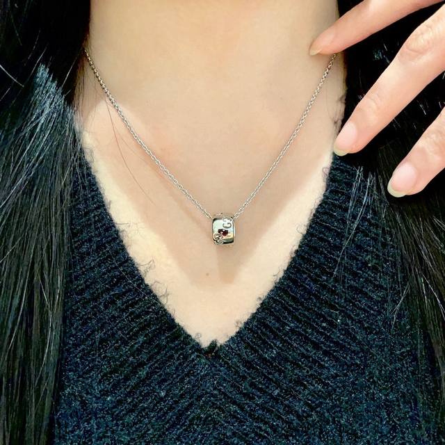 New Gucci Double G Letter Trend Necklace, Best-Selling Item, Limited Stock, Casu