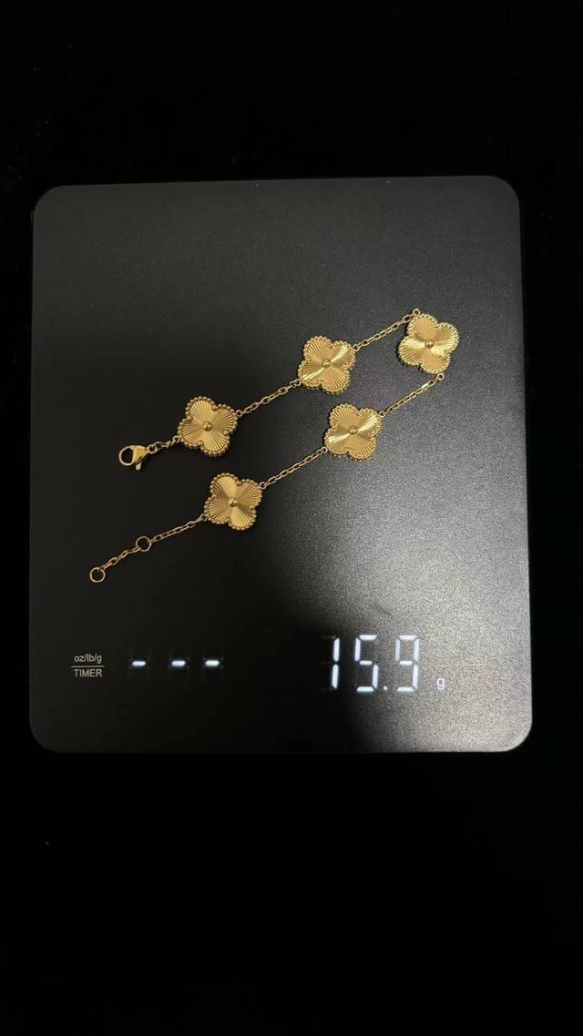 Gold-Plated Vca Golden Laser-Engraved Four-Leaf Clover Five-Flower Bracelet