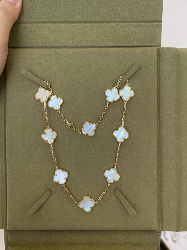 Gold-Plated Vca Gold-Colored 10-Flower White Mother-Of-Pearl Four-Leaf Clover Ne