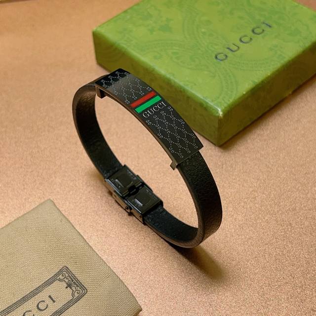 New Arrival: Gucci Hand Chain Bracelet Latest Model, Pure Handmade Top-Grain Lea