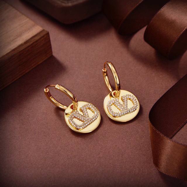 Valentino Earrings - New Arrival! Simple And Elegant, Fashionable And Versatile.