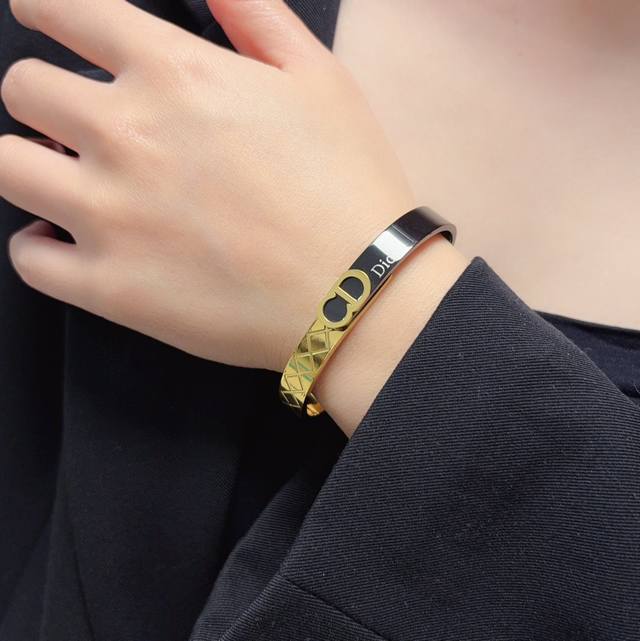 Dior New Arrival: A Stunning Open-Style Bracelet That Can Be Styled Sweet Or Edg