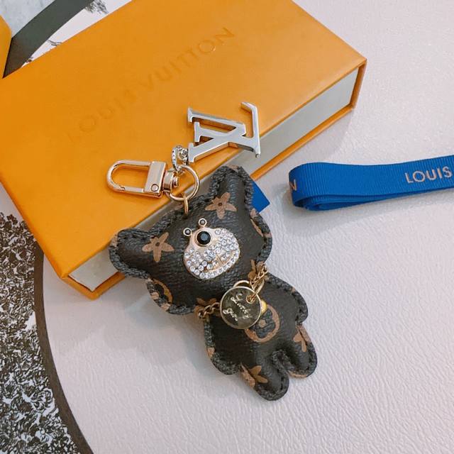 New Release Lv Keychain Lv Bag Clasp Latest Model Bag Accessory Higher Quality C