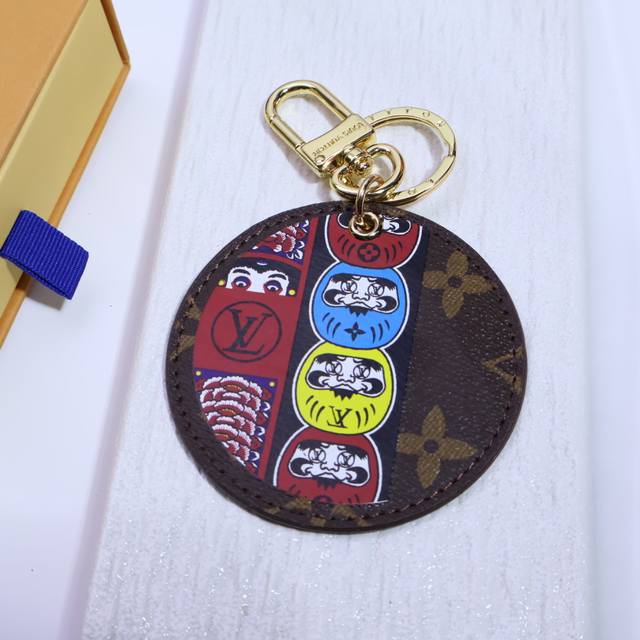 Lv Christmas Series, Round Plate Keychain Illustre Xmas Seoul Bag Accessory And