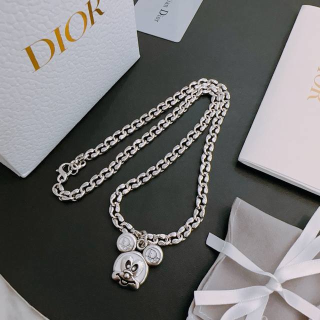 Dior New Arrival Dior Necklace Authentic Store-Quality New Mold Retro Fashion Es