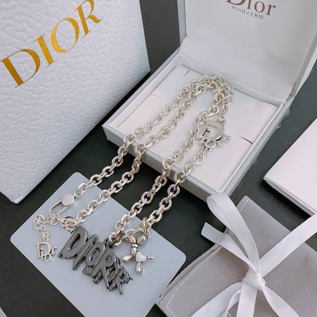 Dior New Arrival Dior Necklace Authentic Store-Quality New Design Retro Fashion