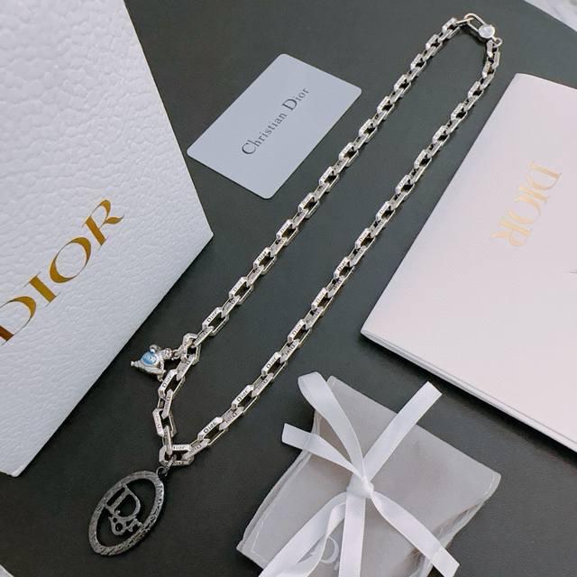 Dior New Arrival Dior Necklace Authentic Store-Quality New Design Retro Fashion