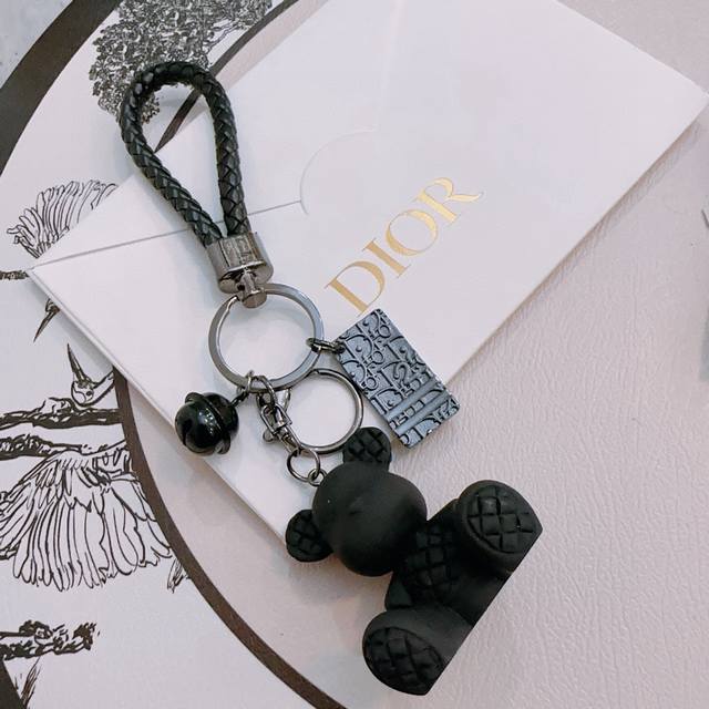 New Release: Dior Keychain, Bag Charm, Latest Model Bag Accessory With Higher Qu