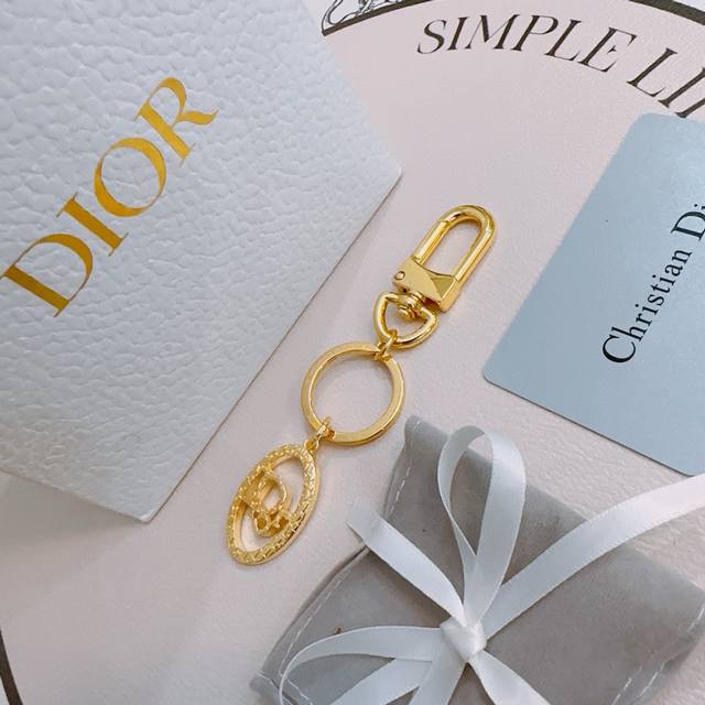 New Release: Dior Keychain, Bag Charm, Latest Model Bag Accessory With Higher Qu