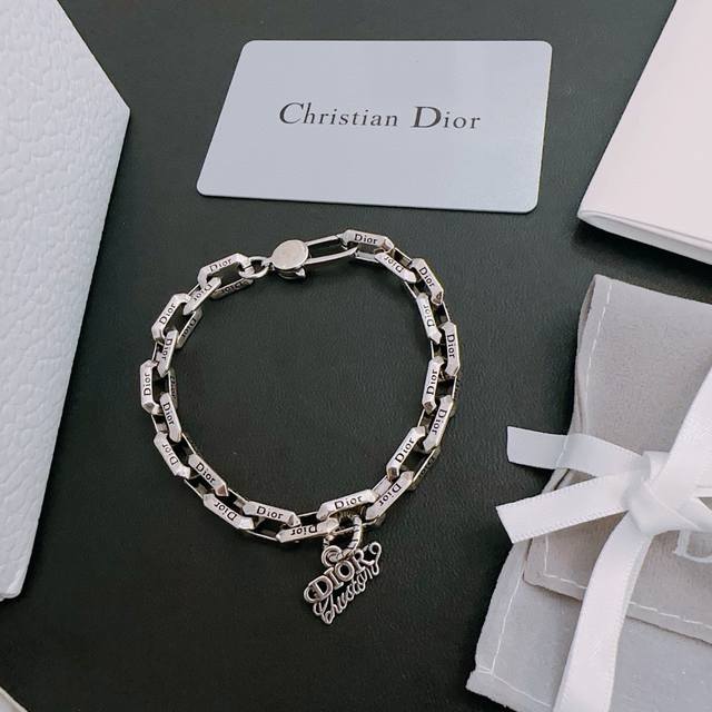 Dior New Arrival High-Quality Dior Bracelet Authentic Store New Arrival Molded R