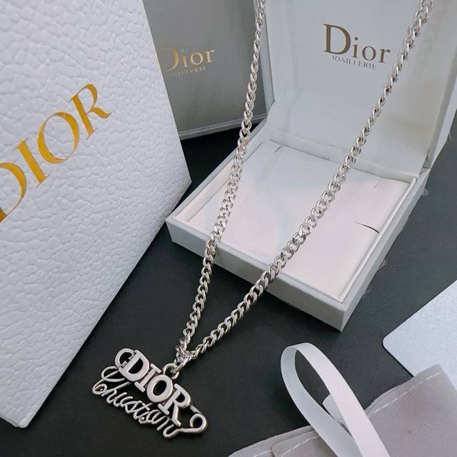 Dior New Arrival Dior Necklace Authentic Store-Quality New Design Retro Fashion