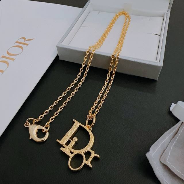 Dior New Arrival Dior Necklace Authentic Store-Quality New Design Retro Fashion