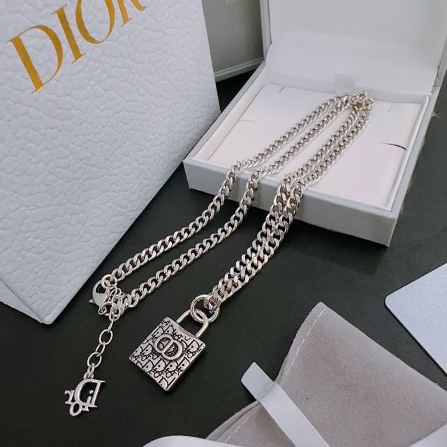 Dior New Arrival Dior Necklace Authentic Store-Quality New Design Retro Fashion