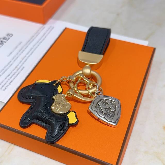 New Herm S Keychain Thickened Edition Platinum Version. Premium Craftsmanship, P