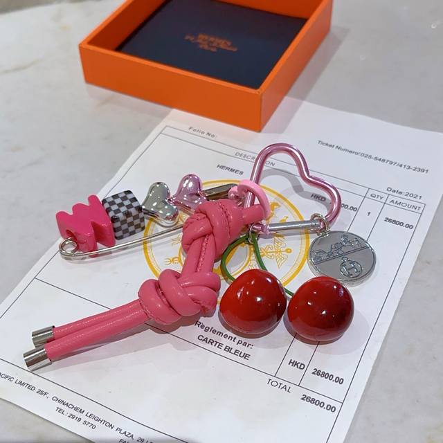 New Herm S Keychain Thickened Edition Platinum Version. Premium Craftsmanship Ed