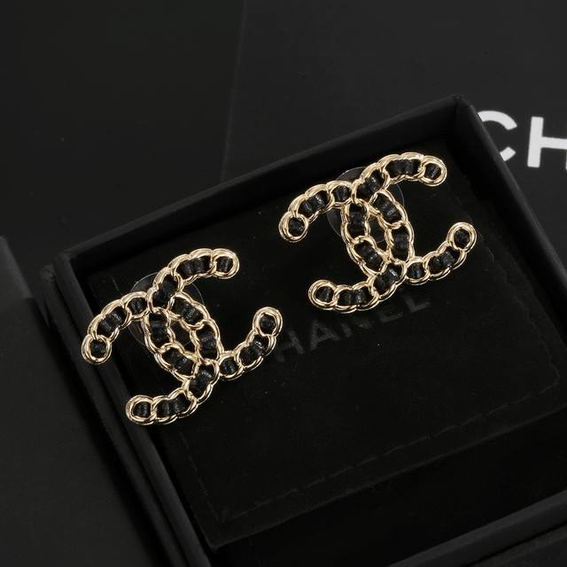Chanel Classic Double C Ear Studs. This Versatile Piece Is Perfect For Any Outfi