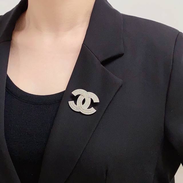 Chanel's Latest High-End Silver Diamond-Encrusted Brooch Is The Ultimate Accesso