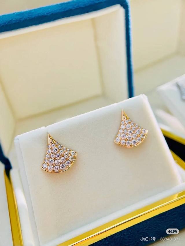Bulgari High-End Full-Diamond Fan-Shaped Skirt Earrings, High-End Custom-Made, P