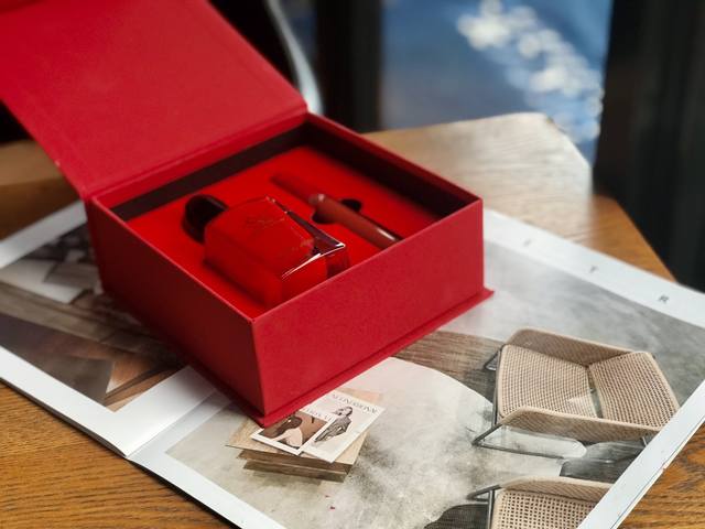 Counter Quality Armani Red Love Perfume Lip Glaze Two-Piece Set Contains Love Pe