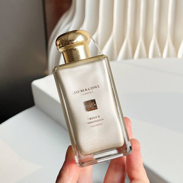 Counter Quality Jo Malone Limited Edition Moonlight Bottle - Magnolia Rose Is No