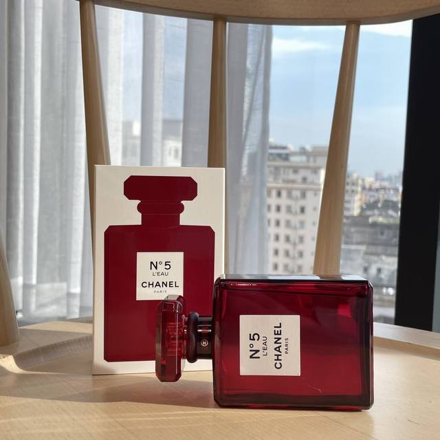 Counter Quality Chanel No. 5 Saint Limited Edition This New Perfume Has A Simple