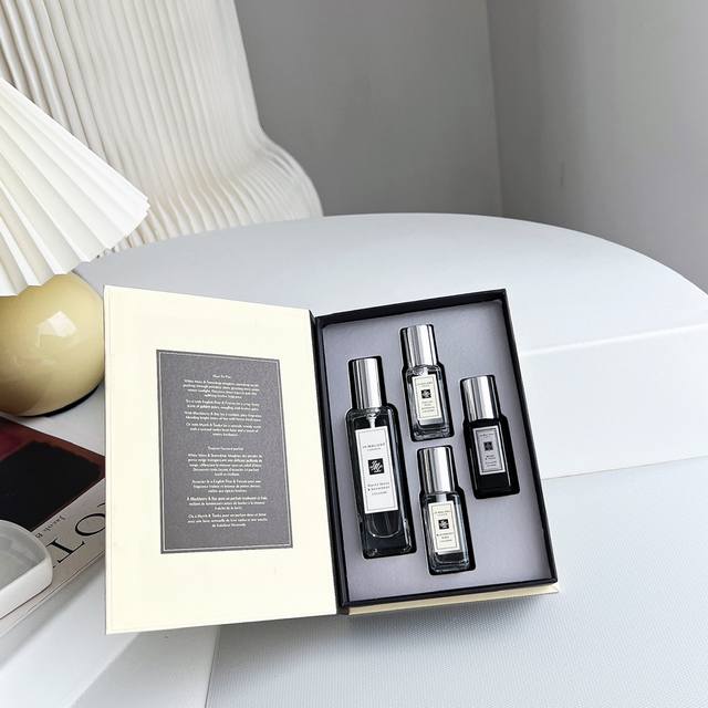 Counter Quality Jo Malone Newly Launched Limited Four-Piece Gift Box 30Ml. White