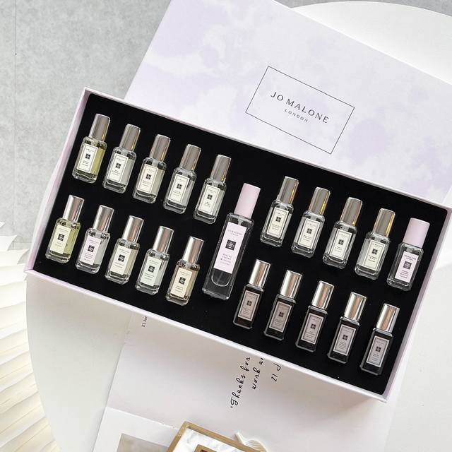 Counter Quality Jo Malone 21-Piece Sample Perfume Set. If You Want To Buy It, Pl