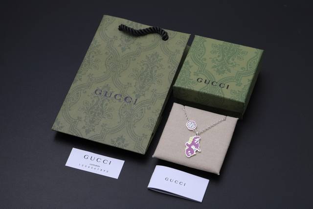 New Arrival Gucci Custom Made Super Cute Little Flying Dragon Necklace Color Ret