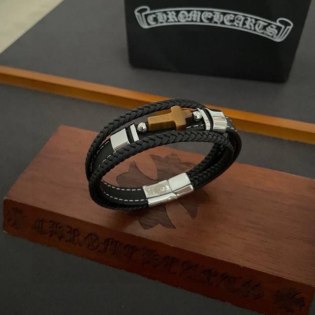 New Counter Quality Chrome Hearts Tiger Eye Cross Leather Bracelet With Concave