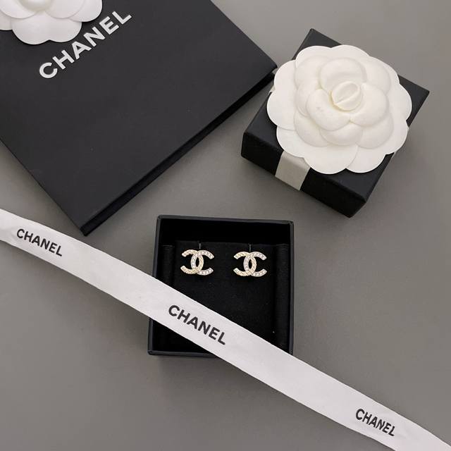 We Produce The Half Diamond Double C Earrings Zp4300. The Classic Double C Earri