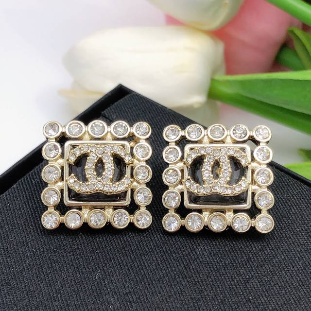 No.Xed0364 Gold High Version New High-End Custom Square More Atmospheric Circle