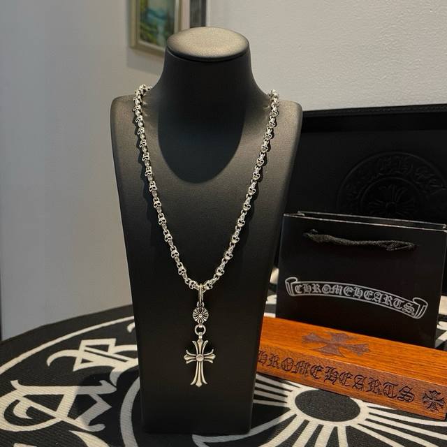New Counter Quality Chrome Hearts Classic Skull Necklace Cross Pendant With Conc