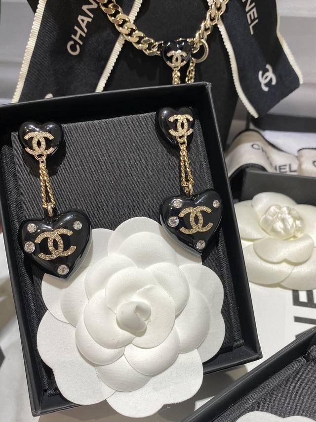 No. Xxl0037 Necklace No. Xed0122 Earrings New Chanel Heart Necklace Necklace Spa