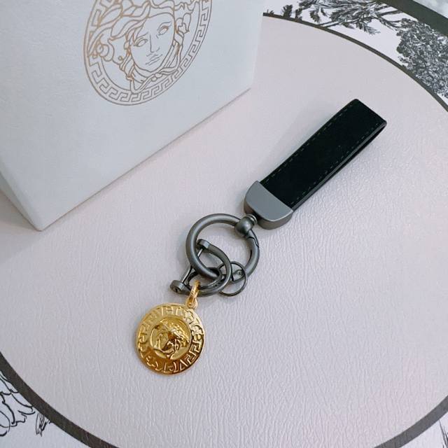New Product Release Versace Keychain Bag Chain Latest Model Bag Pendant With Hig