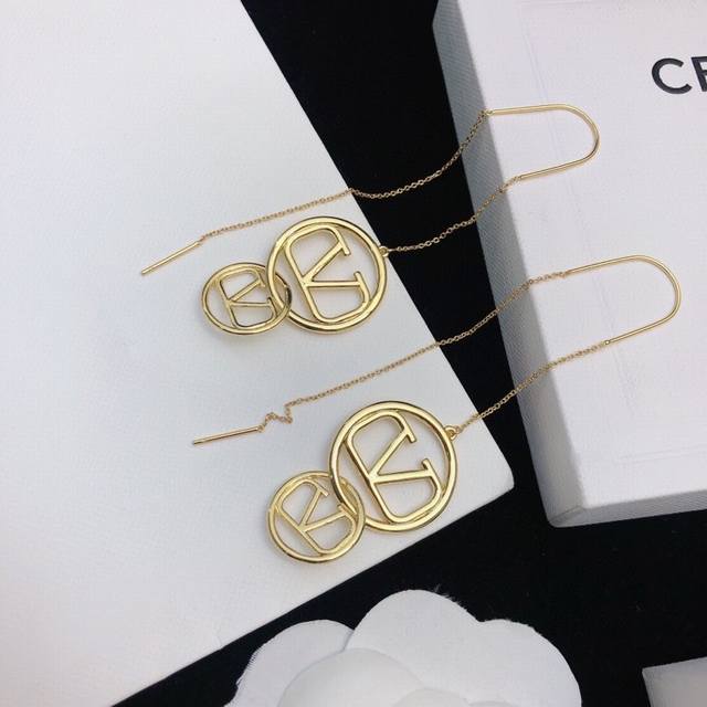 valentino Valentino Earrings Are A New Hit On The Internet. Simple And Stylis