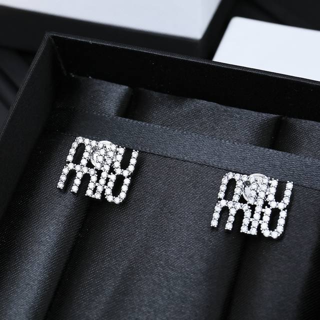 miumiu Full Diamond Letter Earrings Miumiu New Silver Full Diamond Letter Ear