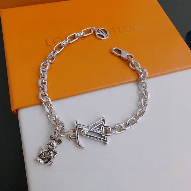 High Quality Lv Louis Vuitton Bracelet Original Goods Counter New Model Open Mol