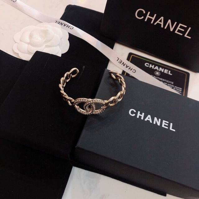 chanel Autumn And Winter New Series Counter Synchronization Bracelet Only For