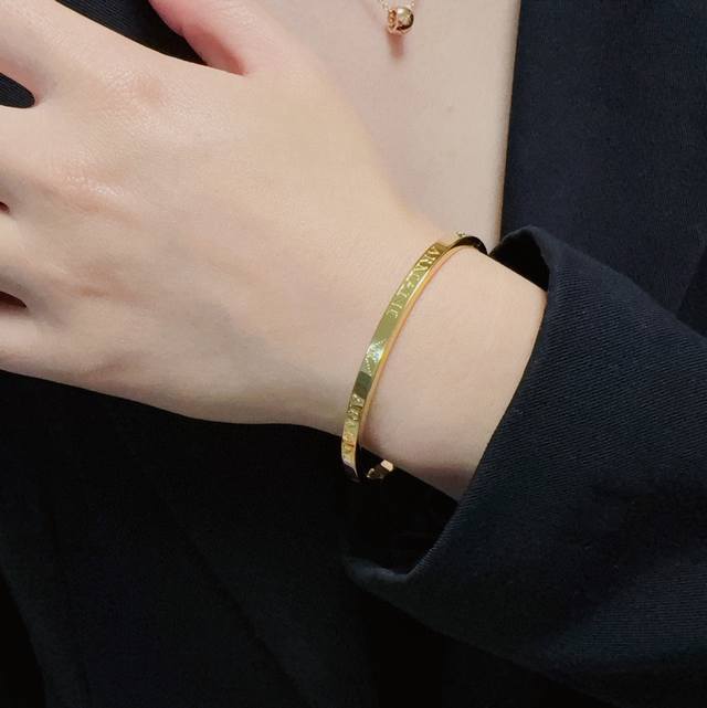 New Armani Armani Exquisite High-End Narrow Version Thin Bracelet Ultra-Heavy Bl