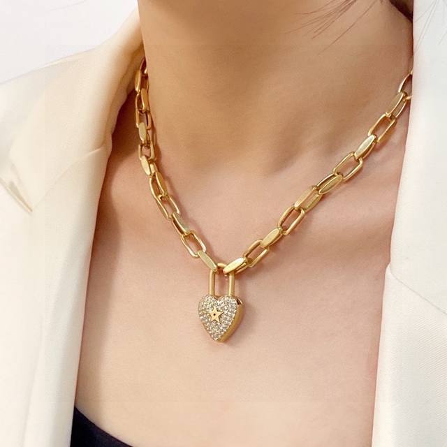 Dior Thick Chain Heart Peach Copper Lock Full Diamond Necklace Genuine Synchrono