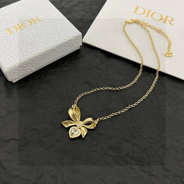 dior Dior Necklace Selected Original Consistent Brass Material Sweet Temperam