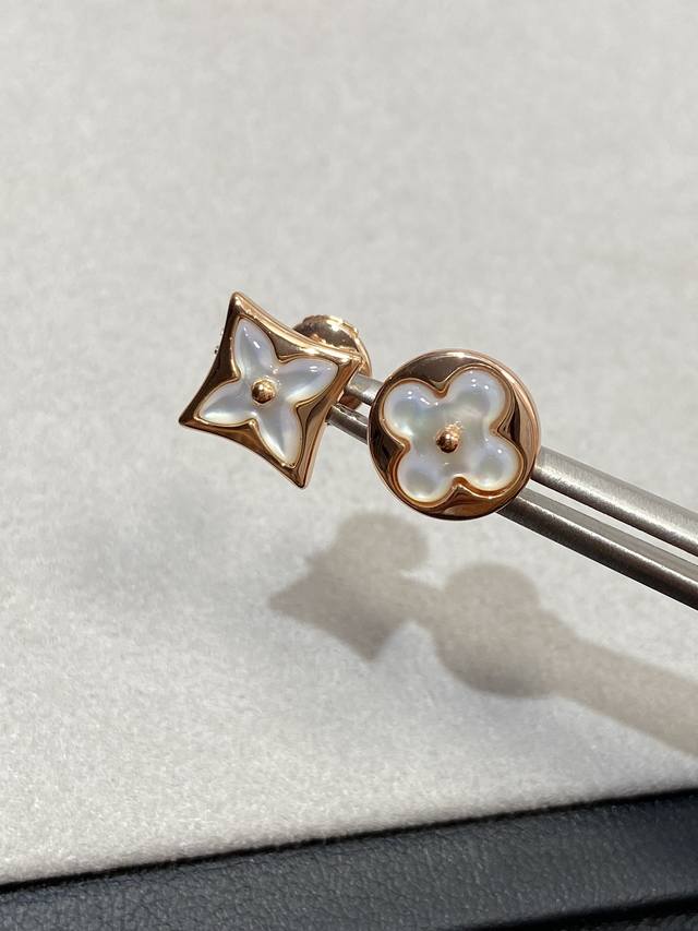p Price Lv Classic Old Flower Mother-Of-Pearl Earrings Ab Model This One Is T