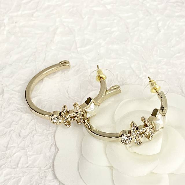Code E2481 Chanel Earrings Are Hot-Selling And New Products Are Available Chan 2