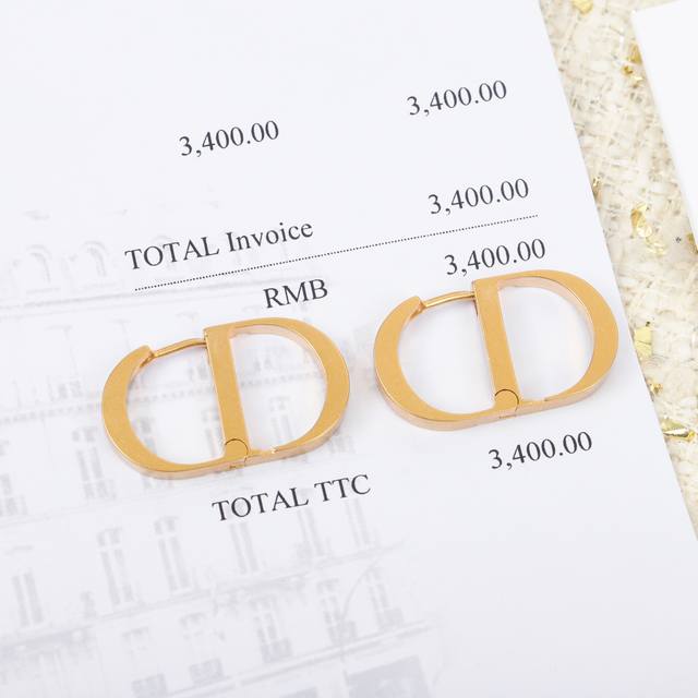 High Quality Details As Shown In The Picture Dior Letter Polished Earrings Are S