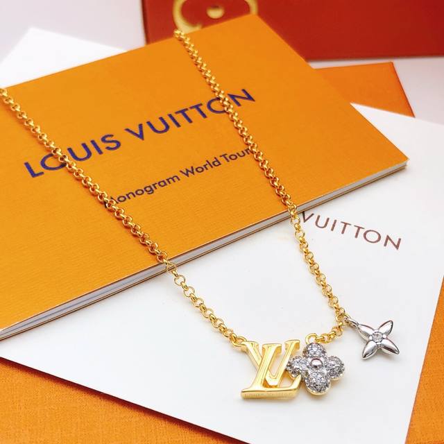 No.Lxl0052 Lv*Latest Gold And Silver Necklace Zp Brass Material