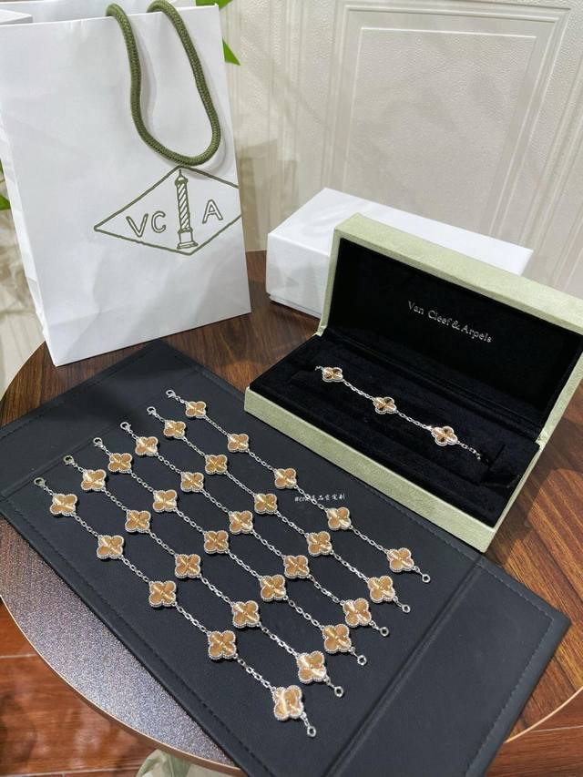 v Gold Material Vca White Gold Rose Gold Beautiful Color Matching Laser Carve