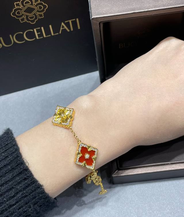 v Gold Material Buccellati Five Flowers Opera House Series Red Agate Laser Ye