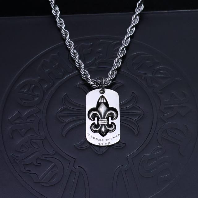 2025 Recommended As A Gift Chrome Hearts Necklace Twisted Chain Is Very Cool